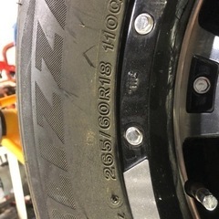 ジープグランドチェロキーサミット用ホイール付きスタッドレスタイヤです