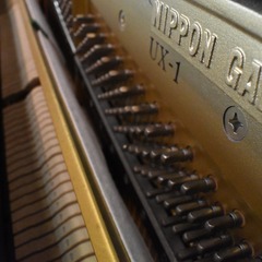 ヤマハ中古アップライトピアノ　UX-1（412万台）