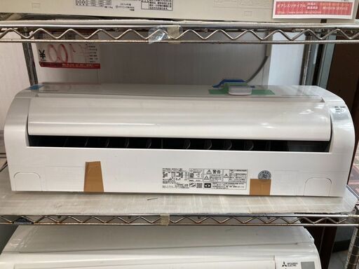 ☆中古￥21,500！【会員価格￥21,500】HITACHI　日立　2.2kwルームエアコン　家電　2019年製　RAS-D22J(W)型　【BF023】
