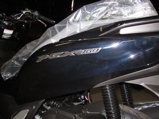 PCX160本日入荷！超希少車両です！入手困難？１台限り！入荷予定!新車！ポセイドンブラックメタリック！スマートキー仕様です！