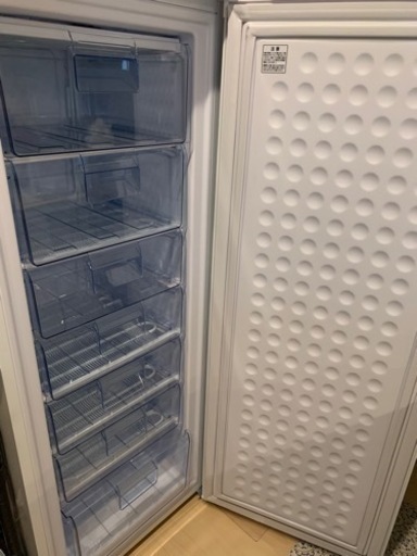 【美品】アイリスオーヤマ　冷凍庫（IUSD-18A-W）175リットル　2020年購入　保証書付き