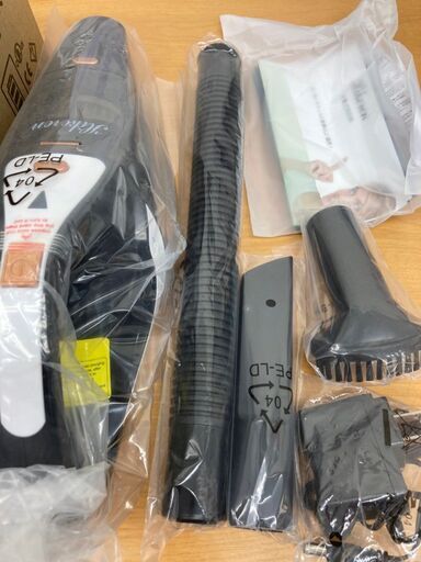 【レガストック川崎本店】ハンディクリーナー Hikeren 乾湿両用コードレスハンディ掃除機 小型軽量 25分間稼働 車用掃除機 多機能　black gold　④