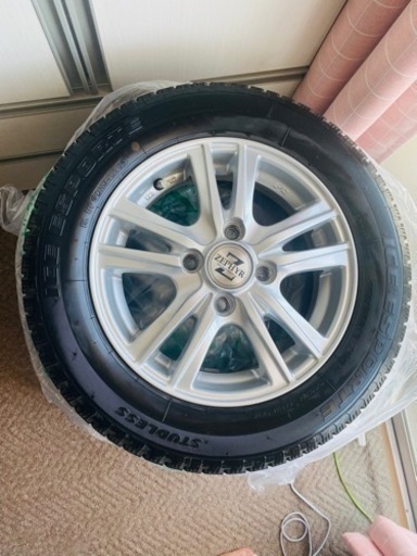 スタッドレスタイヤ4本セット　155/64R13