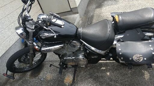 スズキイントルーダー250です