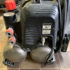 日立工機　高圧常圧　コンプレッサー