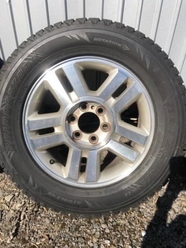 引取希望】スタッドレスタイヤ 18インチ 265/60R18 フォードf150に履い 