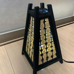 新品・未使用品　照明器具　木製電気スタンドランプ　１２００円