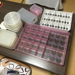 家の中の物置きから使わない物が沢山出てきました。