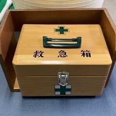 【お譲り先決定】木製救急箱