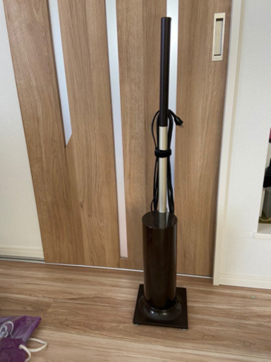 IDEA オシャレ　スタンド　掃除機　自立
