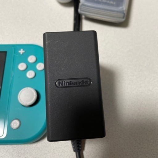 Nintendo　Switch　Light