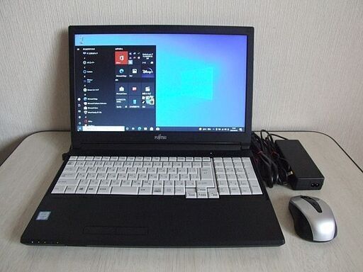 高速SSD240GB搭載 2017年 第六世代 Corei5-6300U 富士通 LIFEBOOK A576/P　ノートパソコン （3949）