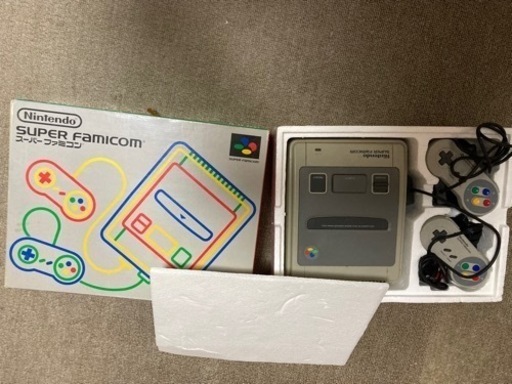 任天堂スーパーファミコン