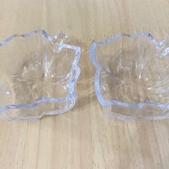 【引き取り無料】リーフ型ガラス小皿　２枚セット