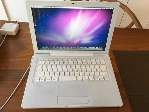 Apple MacBook 13-inch (Late 2007) 白ポリカーボネート　2.2GHz Intel Core 2 Duo 4GB