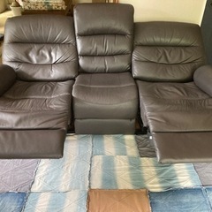 ニトリ三人がけソファ　茶