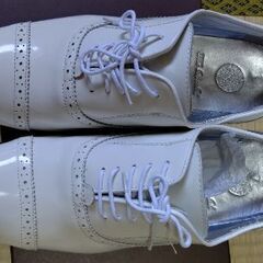 エナメル靴(白)