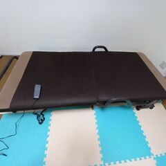 折り畳み可能　電動リクライニングベッド　角度無段階
