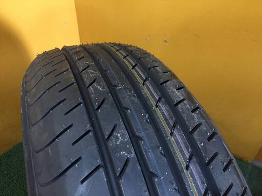 No.864 バリ溝！ ヨコハマ ブルーアース E51 225/60R17 2017年製 4本 