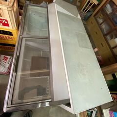 アイスクリーム販売用ショーケース　陳列台？あり　
