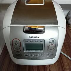 TOSHIBA　炊飯器＆コードレス掃除機