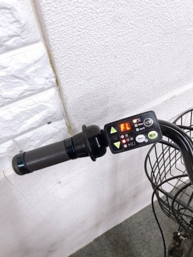 人気な子供乗せ電動自転車　ブリヂストンビッケ　シート付き　お買い得　グレー系