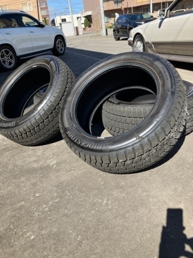 275/50R20タイヤ（ランクル200ベンツGLE）