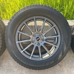 225/65 R17ピレリスタッドレスタイヤ TEADホイール17インチ7J4本セット 5穴PCD114.3 ET48 