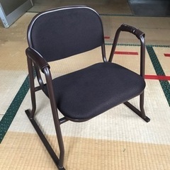 【ほぼ未使用】立ち上がりが楽な椅子