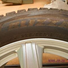 235/55R18 ホイール付きスタッドレスタイヤ（ブリザック）4本セット　ハリアーで使用（中古）　７分山　１８インチ