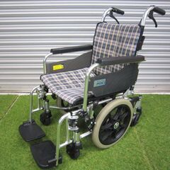 【中古】　車椅子 　MIKI　ノーパンクタイヤ　６輪