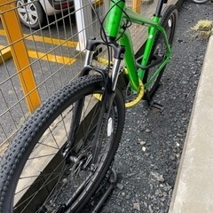 ☆ 値下交渉承ります！スタンドもお付けします！！CANNONDALE 