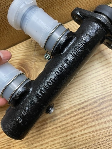 （新品未使用）三菱Jeep J53マスターシリンダー