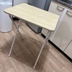 【亀戸 無料】折り畳みテーブル アイボリー 木目 白 リモートワーク