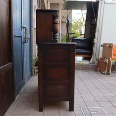 英国 Ercol(アーコール)社のエルム材を使用したオールド