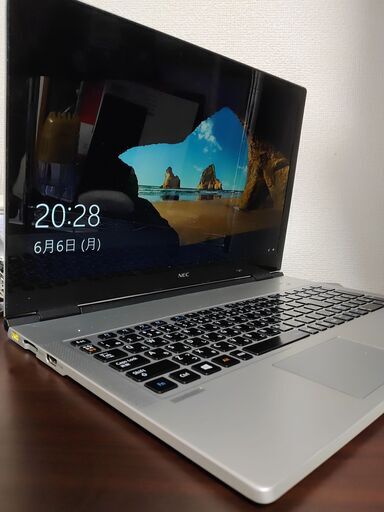 NEC　3世代i7 高速SSD240G搭載　超薄型軽量　メモリ4G　大画面フルHD