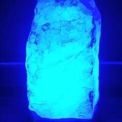 天然水晶ランプ 売ります