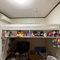 システムベッドの白色