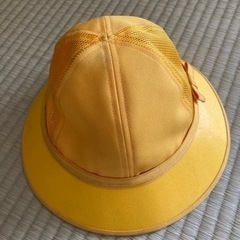 一年生　黄色帽子