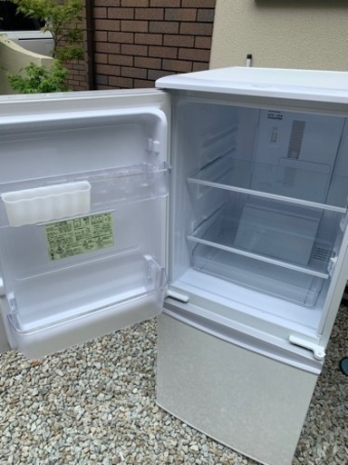 冷蔵庫　シャープ　ノンフロン冷凍冷蔵庫　2019年製　SJ-14E7-KW