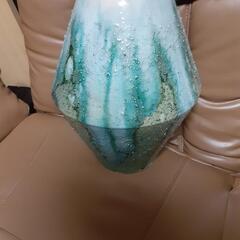 花瓶。エメラルドグリーン