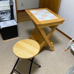 折り畳み椅子、折り畳みテーブル　差し上げます。