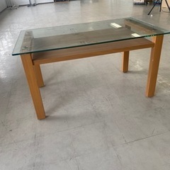 ニトリ　ガラステーブル