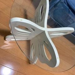 ガラステーブル　オシャレ　蝶々　サイドテーブル