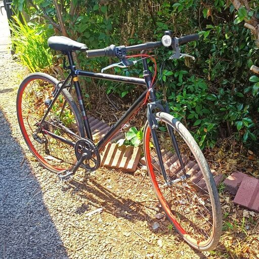 ★黒×赤‼反則技のカラーリング‼ お届け可！★ 700C 自転車 『Wanp』6段変速ギア
