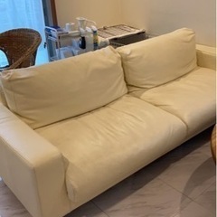 ソファ本体・革張りワイドアーム・３Ｓ・フェザークッション二層式・ポケット／白