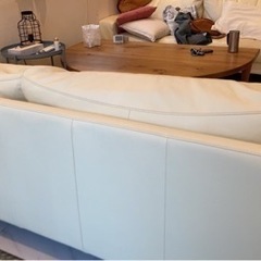 ソファ本体・革張りワイドアーム・３Ｓ・フェザークッション二層式・ポケット／白