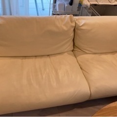 ソファ本体・革張りワイドアーム・３Ｓ・フェザークッション二層式・ポケット／白