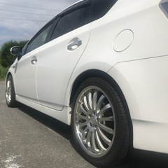 18インチ　5穴 7.5j pcd100 ＋35 20000円もしくは、プリウス30純正後期アルミと交換