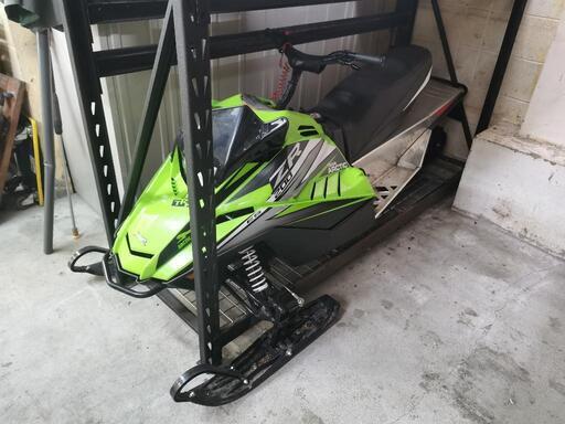 スノーモービル ZR200ES　2019 ARCTIC CAT アークティックキャット